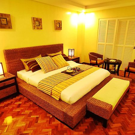 Mactan Isla Resort Lapu-Lapu City Esterno foto