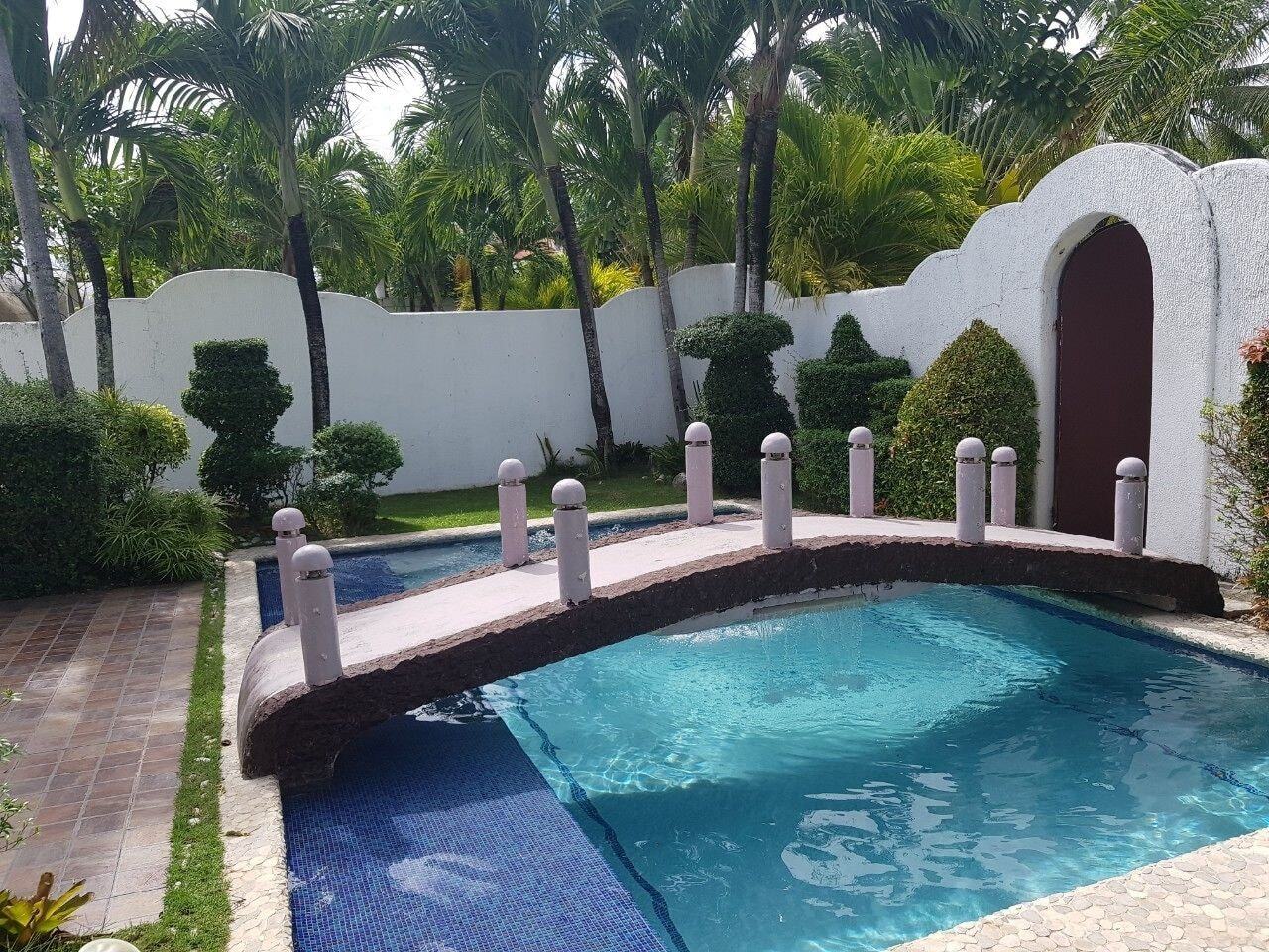 Mactan Isla Resort Lapu-Lapu City Esterno foto